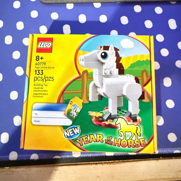 LEGO Year of the Horse Set - White and Brown - Picture 1 of 3